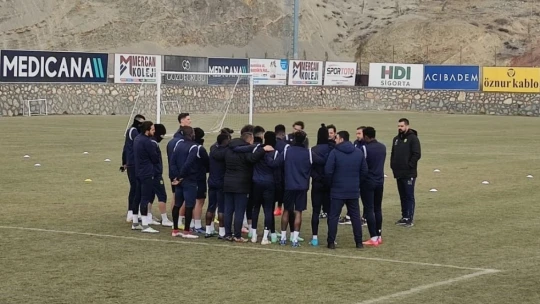 Hem Oyuncu Hem Hoca!