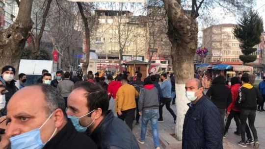Yeni Malatyaspor mağlubiyeti taraftarı sokağa döktü