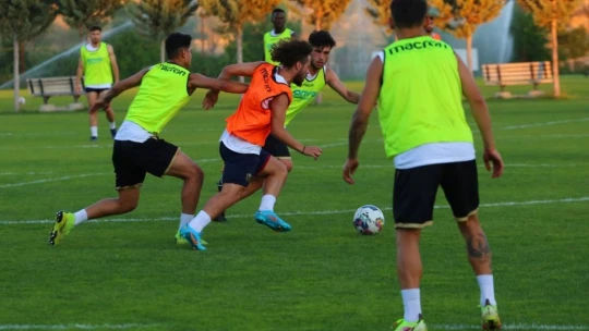 Yeni Malatyaspor, sezona eksik kadroyla hazırlanıyor