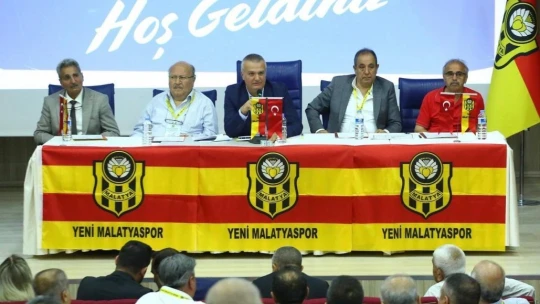 Salonda olmayan Başkan!