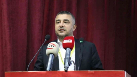 Salonda olmayan Başkan!