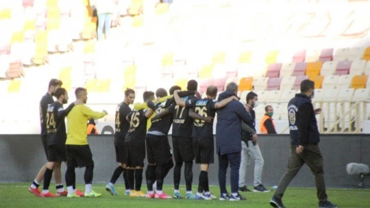 Yeni Malatyaspor'un evinde bileği bükülmüyor