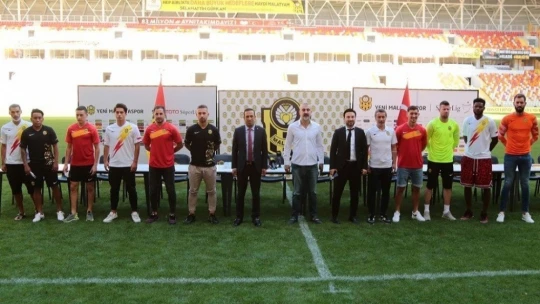 Yeni Malatyaspor'un yeni transferleri tanıtıldı