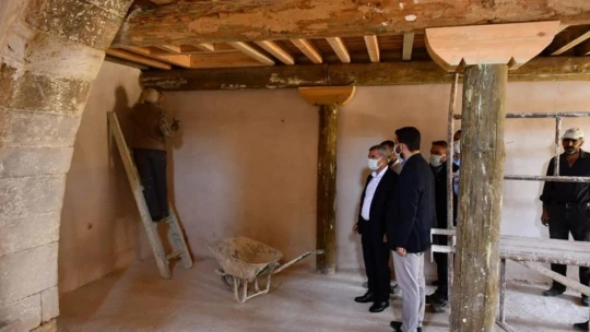 Yeşilyurt Belediyesi, Aşağıköy'deki 350 yıllık tarihi camiyi restore etti