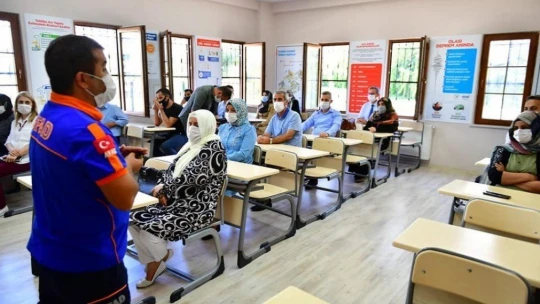 Yeşilyurt Belediyesi'nden deprem farkındalık programı