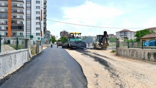 Yeşilyurt Belediyesi'nden yollara önem