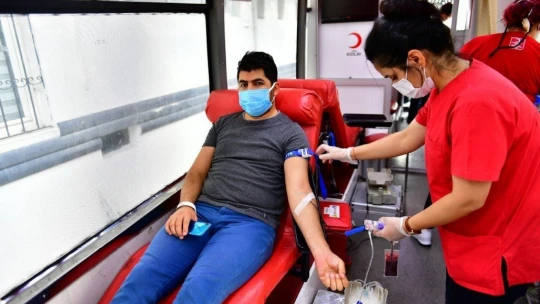 Yeşilyurt Belediyesi personellerinden kan bağışı