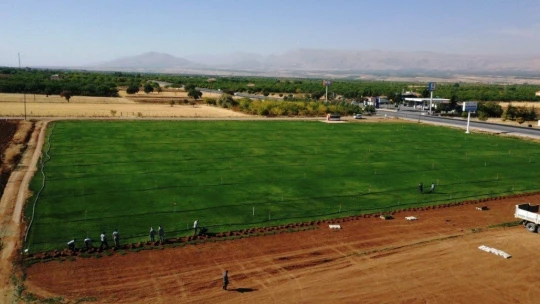 'Ülke ekonomisinin gelişmesine de katkı sunuyoruz'