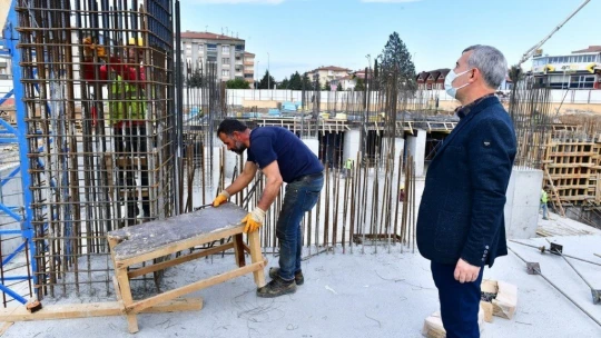 Yeni Belediye binasının inşaatı devam ediyor