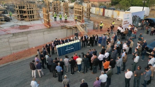 Yeşilyurt Belediyesi Yeşil Topsöğüt konutlarının temeli törenle atıldı