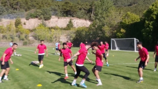 Yeşilyurt Belediyespor'da kamp çalışmaları sürüyor