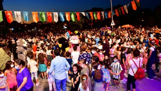 Yeşilyurt çocuk şenliği, renkli anlara sahne oldu