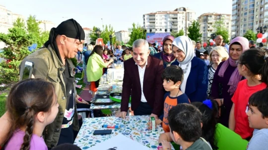 Yeşilyurt'daki sanat şenliği renkli ve coşku dolu anlara sahne oldu