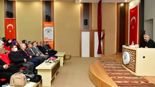 Yeşilyurt'ta 'ehli beyt ailesi' paneli
