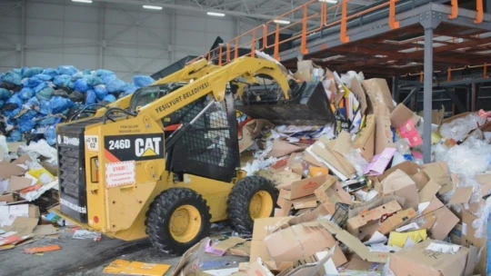 Yeşilyurt'ta 557 ton atık toplandı