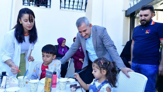 Yeşilyurt'ta ahşap boyama etkinliği