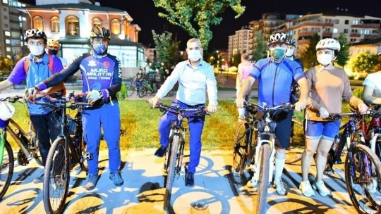 Yeşilyurt'ta bisiklet korteji