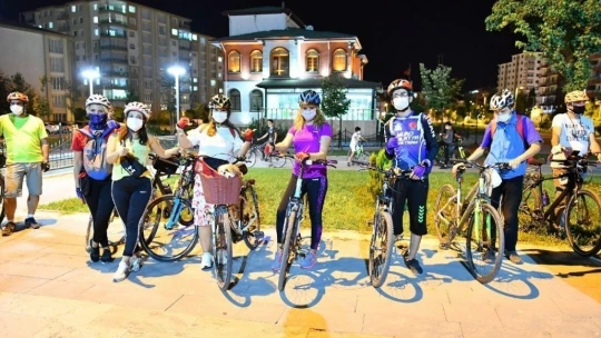 Yeşilyurt'ta bisiklet korteji