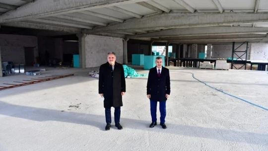 Yeşilyurt'ta Çilesiz Semt Pazarı ve Yaşam Merkezi yapımı sürüyor