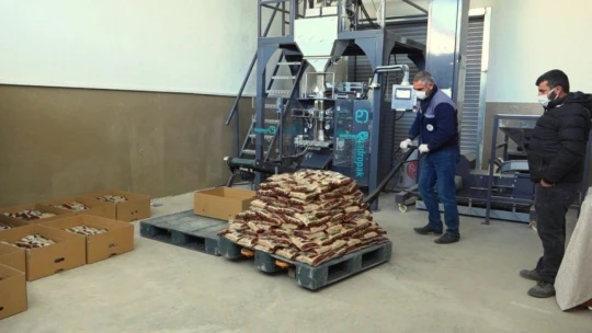 Yeşilyurt'ta ihtiyaç sahiplerine bakliyat desteği