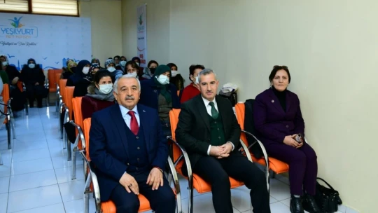 Yeşilyurt'ta kadın hakları semineri düzenlendi