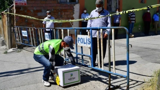 Yeşilyurt'ta karantinadaki vatandaşlara gıda desteği