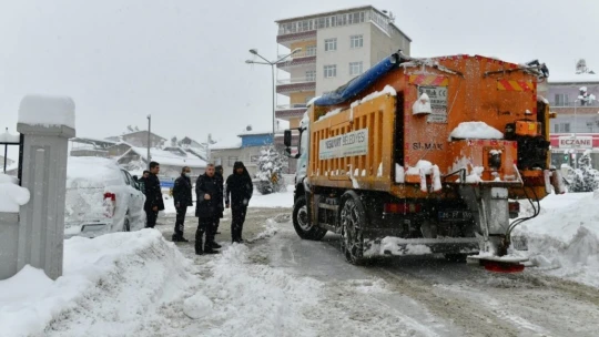Yeşilyurt'ta karla mücadele seferberliği