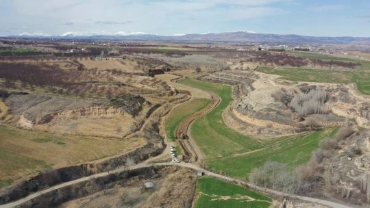 Sütlüce mahallesinde 1,5 km. bağlantı yolu