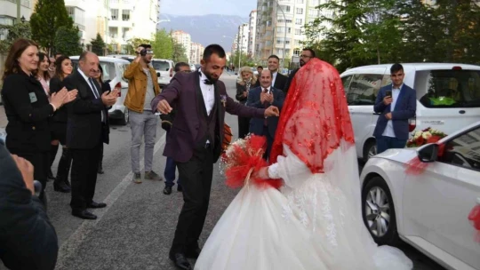 Yetiştirme yurdunda büyüyen gençler dünya evinde girdi