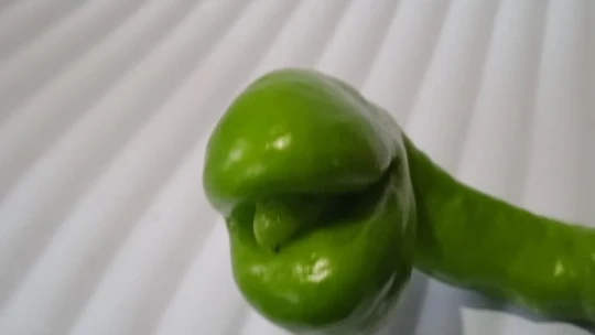 Yılan başlı biber görenleri şaşırttı