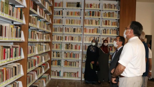 Yıldırım'ın kitap koleksiyonu İnönü Üniversitesi'nde