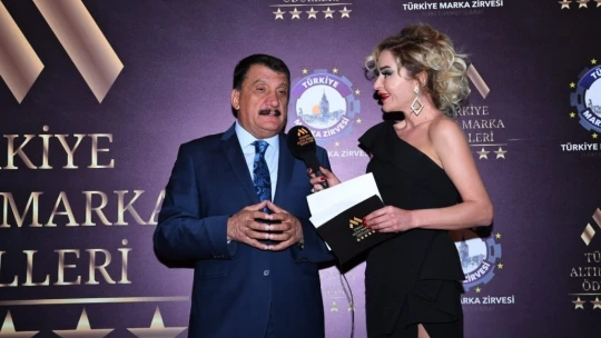 Yılın 'en'lerinde Başkan Gürkan'a iki ödül birden