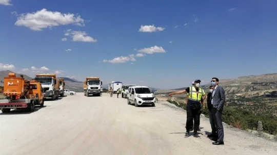 Yol çöktü tünel ulaşıma kapandı