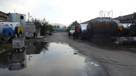 Yolda üretip dünyaya ihraç ediyor