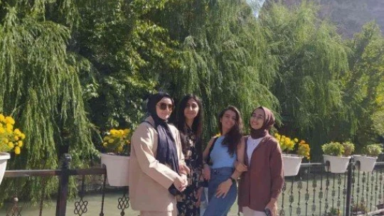 Yurtta kalan öğrenciler Levent Vadisi'ni gezdi