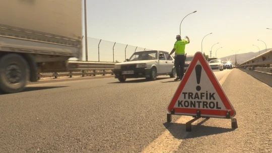 Zincirleme trafik kazasında 12 kişi yaralandı