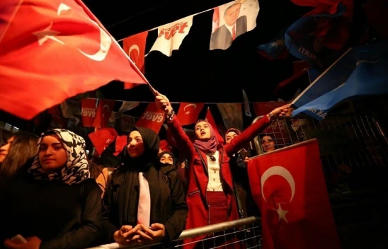 Binlerce Malatyalı 'Evet'i kutladı