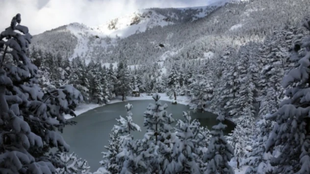 Limni Gölü beyaz cennete döndü