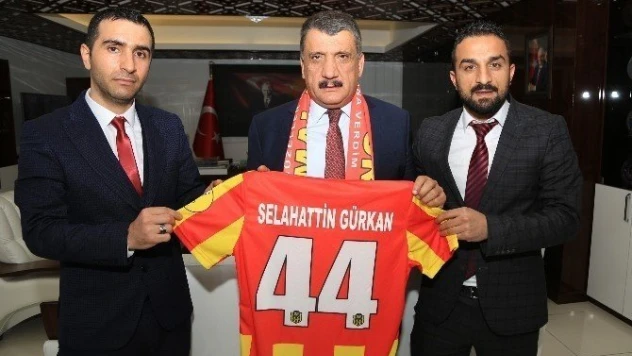 Soysal, Gürkan'ı birlik gecesine davet etti
