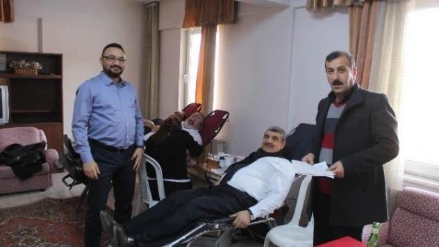 Şeker fabrikası çalışanlarıdan kan bağışı