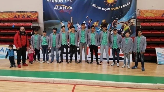 Anadolu Ateşi Hokey Takımı çeyrek finalde!