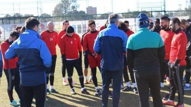 Ravcı: 'Bir yarış içerisinde olduğumuzu Denizli maçını kazanarak göstereceğiz'