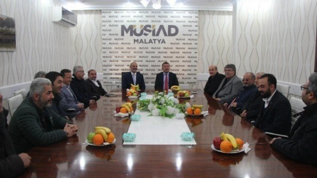 Veli Ağbaba, MÜSİAD'ı ziyaret etti