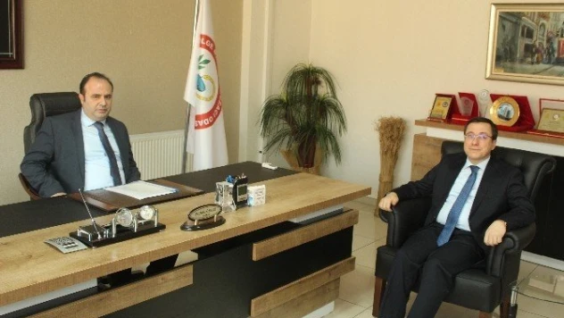 Rektör Kızılay Eczacılar odasını ziyaret etti