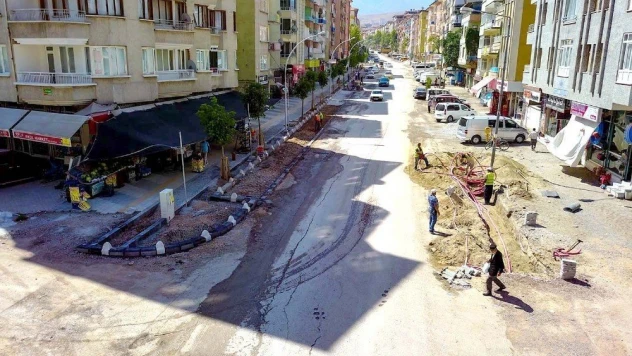 Tevfik Temelli Caddesin'de üstyapı çalışmaları devam ediyor