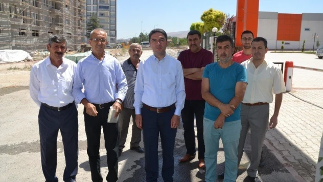Mahalle sakinlerinden yol çalışması eylemi