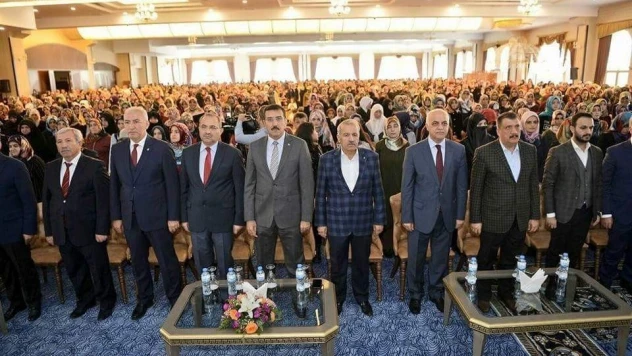 Bakan Tüfenkci hafızlık törenine katıldı