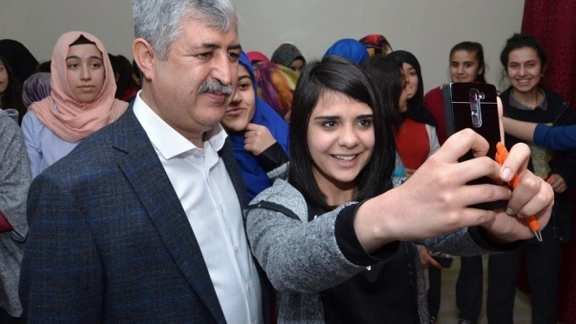 Başkan Polat'tan Öğretmenler Günü mesajı