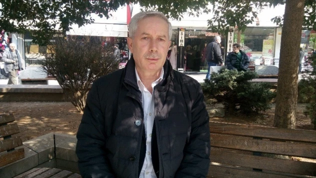 Borçlarını ödemek için sattığı arabasının parasını kaybetti