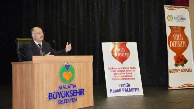 Siyer dersleri sürüyor